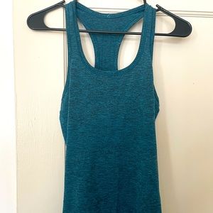 Lululemon Swiftly Tech Racerback. Size 8